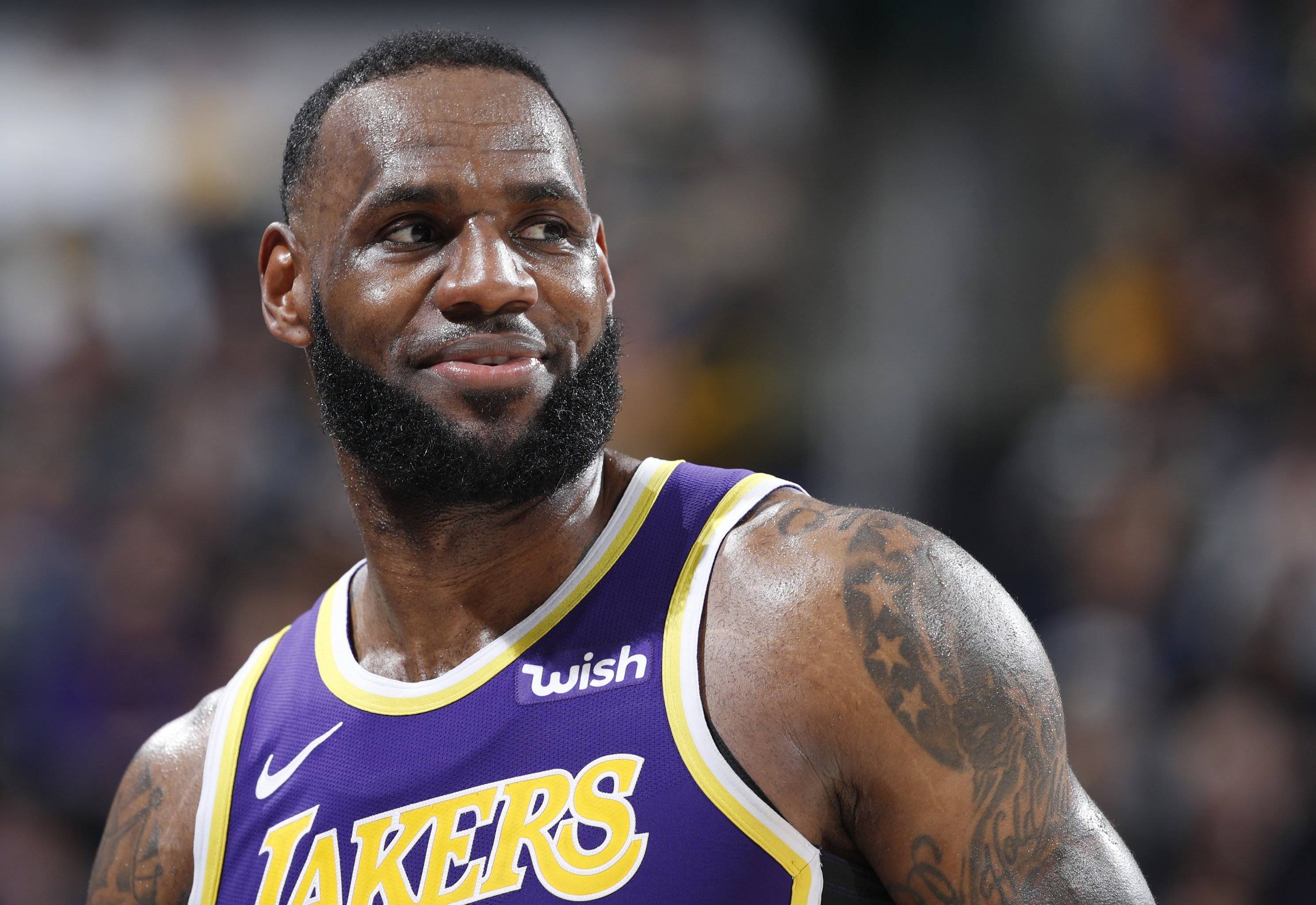 关于魔术师领衔湖人队夺得NBA总冠军，气势如虹的信息