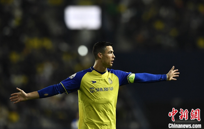 列克星敦主场大胜法兰克福，稳步前进抢占积分榜首