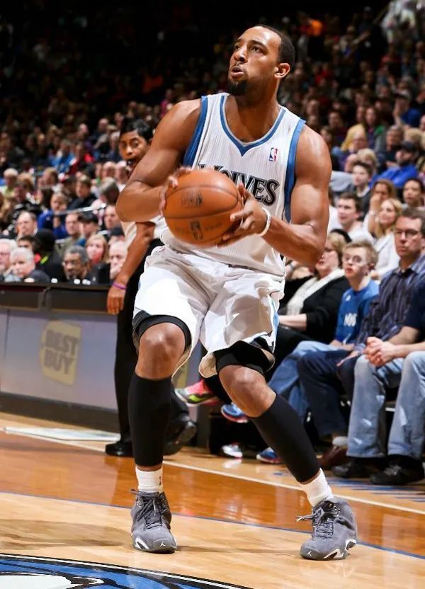 老鹰全队沉沦，失去榜眼球员攻防均衡受到影响