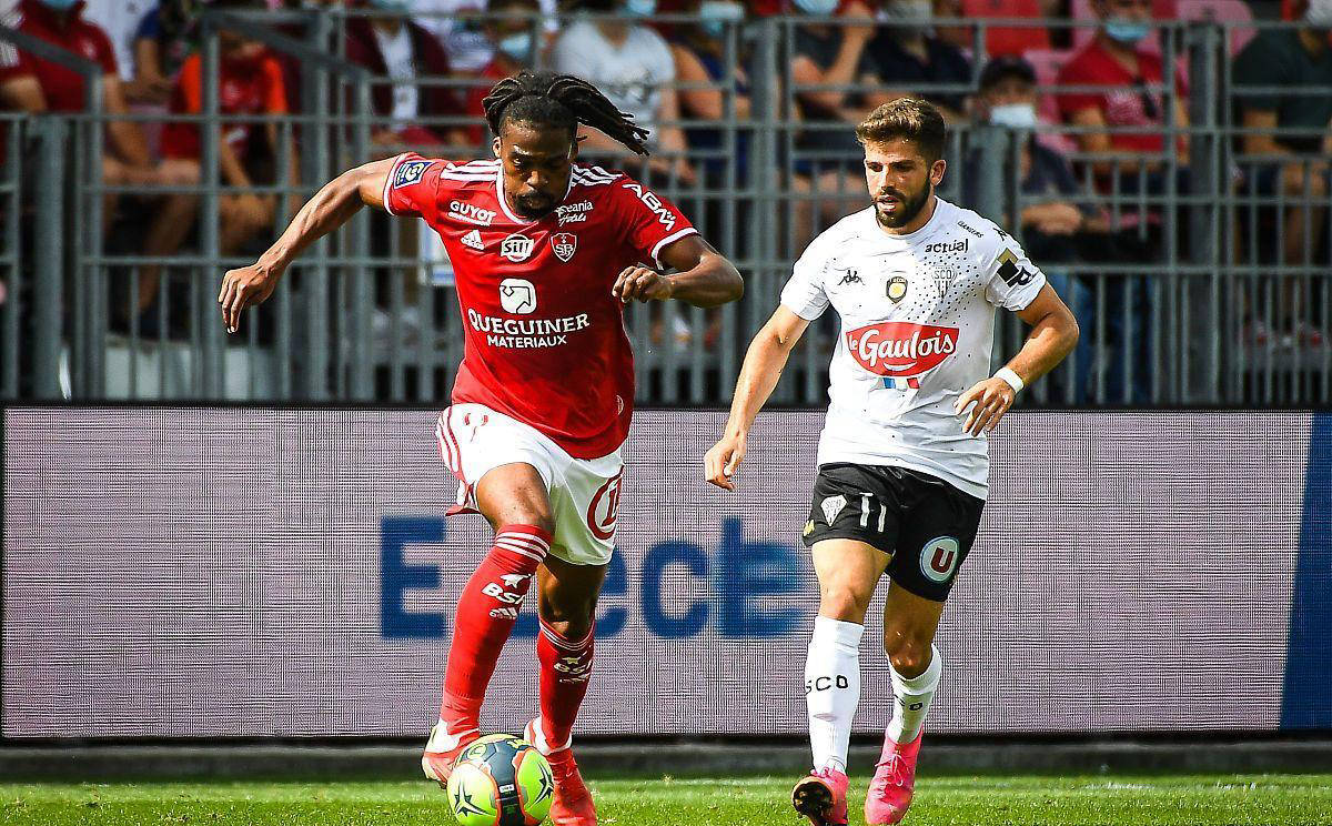 关于纳因奉献绝佳表现，尤文图斯再胜对手的信息