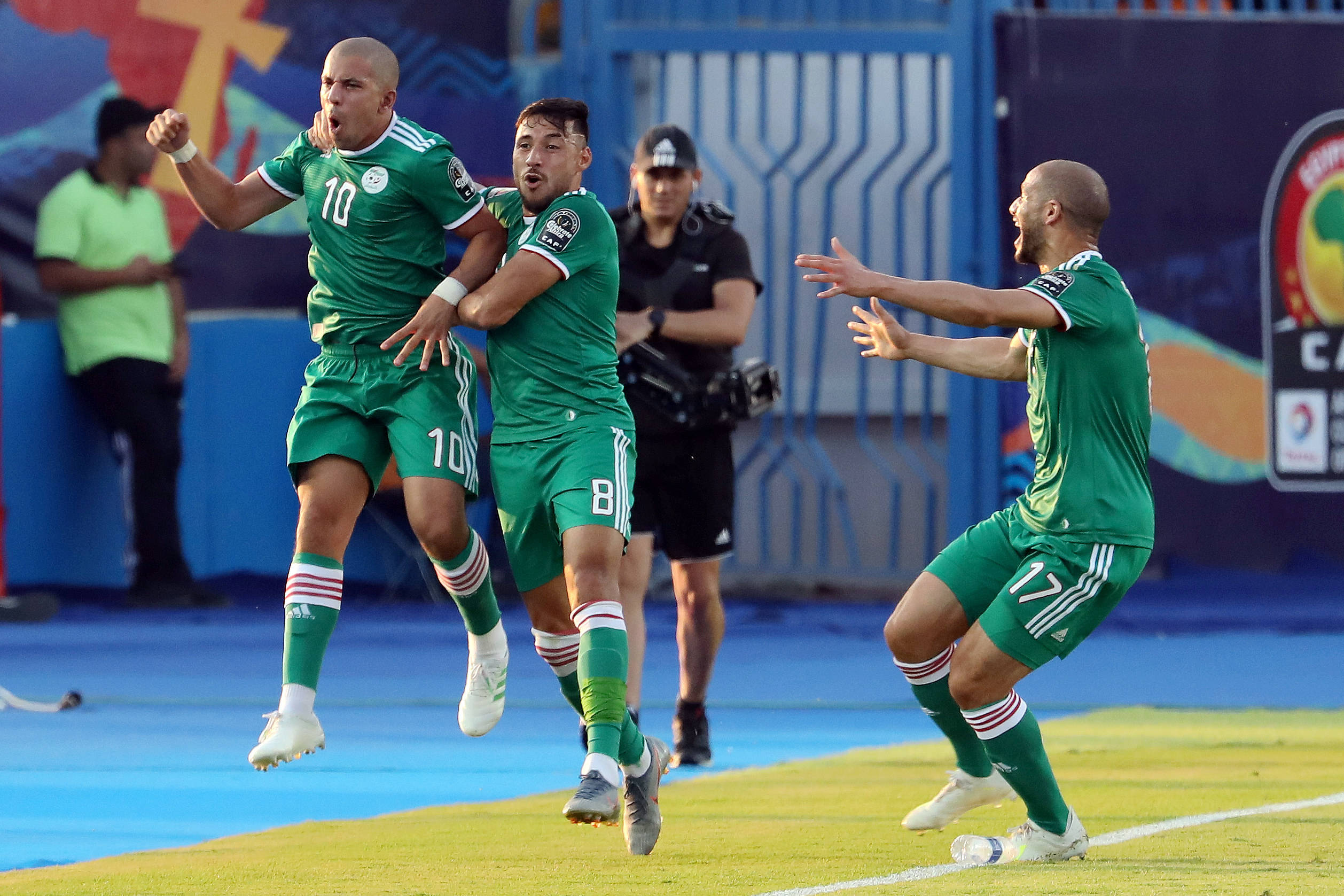 非洲球员在场上展现出强大实力 非洲球员在场上展现出强大实力