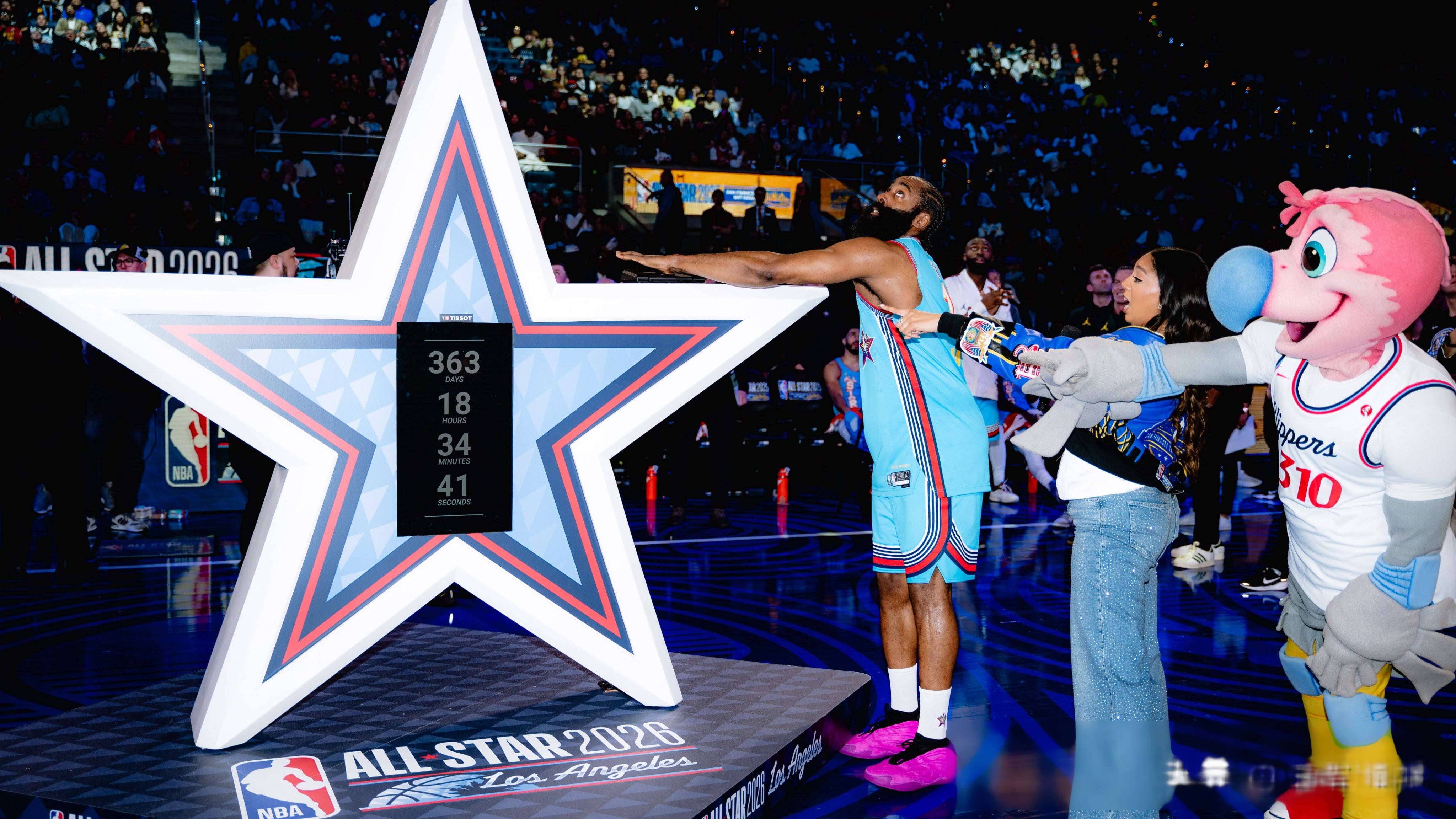 包含洛杉矶快船队大获全胜，势不可挡的词条