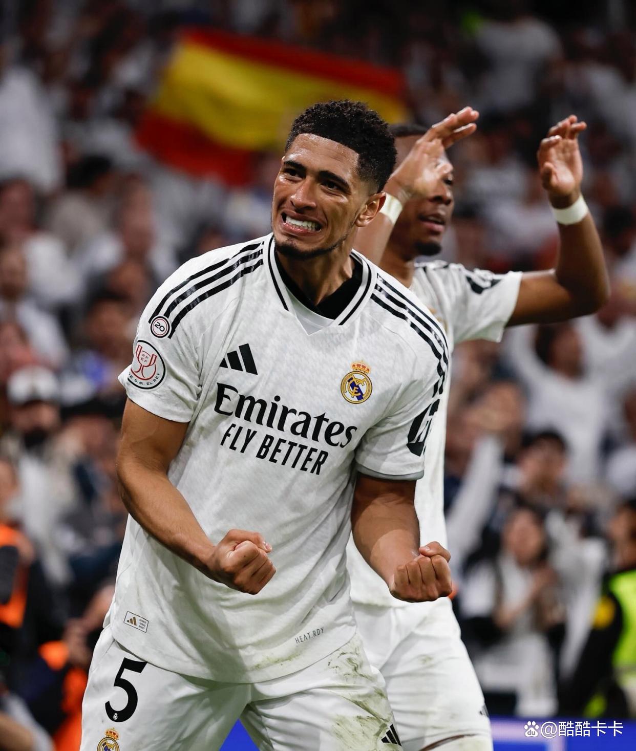 包含皇马前锋狂砍四球，创下个人纪录的词条