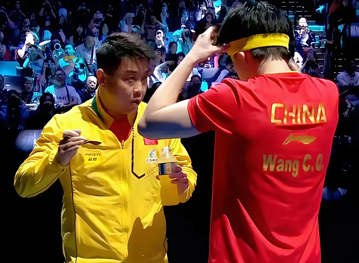 顶尖对决激动人心，运动员们争夺胜利