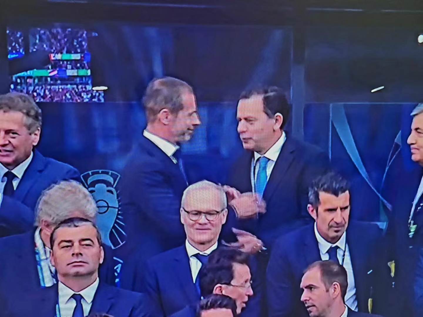 比利时与葡萄牙较量,双方实力堪比 比利时与葡萄牙较量,双方实力堪比