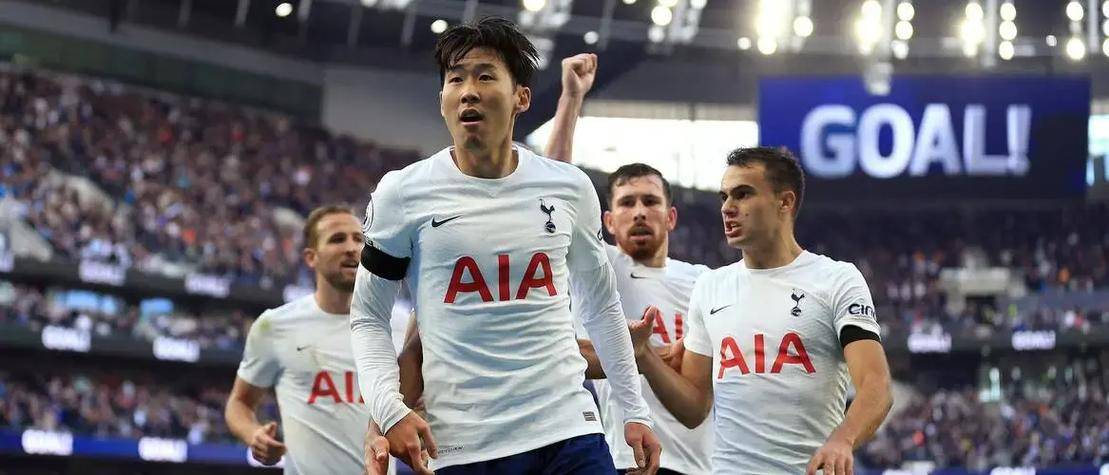 关于热刺前锋延续火爆状态，球队捍卫领先地位的信息