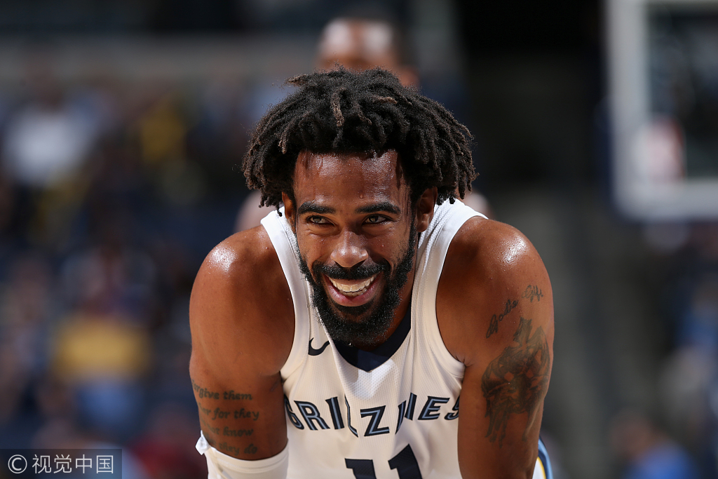 小牛擒灰熊，多诺万攻下25分