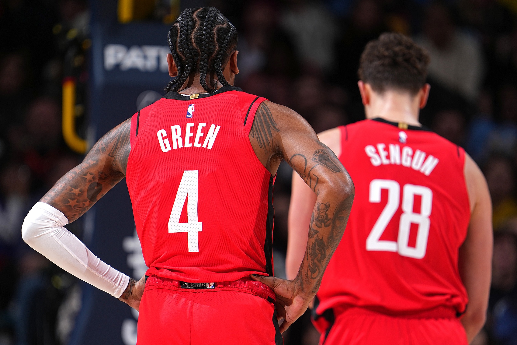 火箭逆转战胜独行侠，取得四连胜