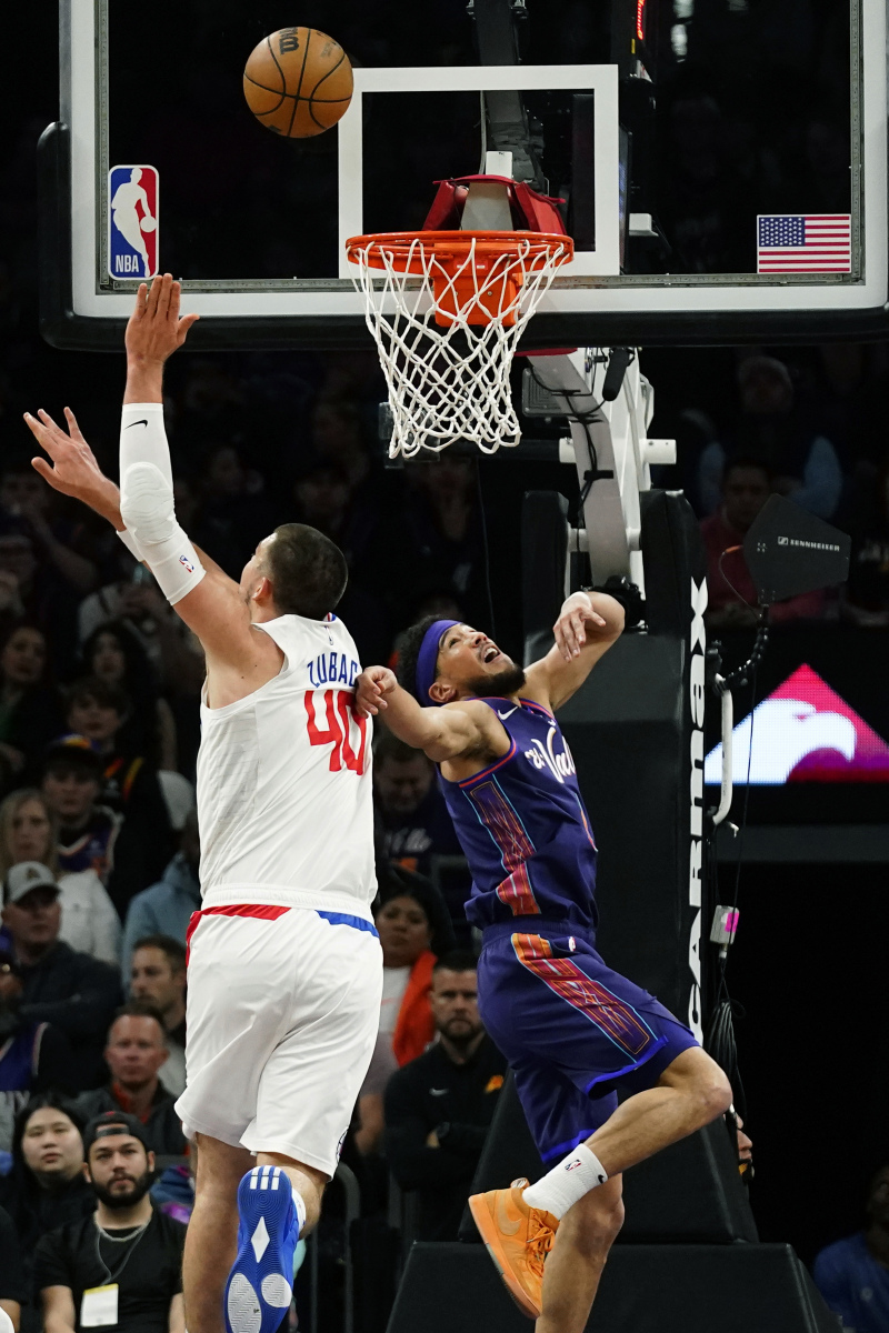 快船主场告负太阳，阻碍季后赛希望