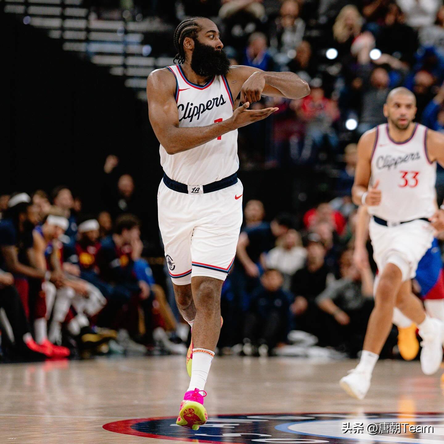 快船胜开拓者，豪取七连胜